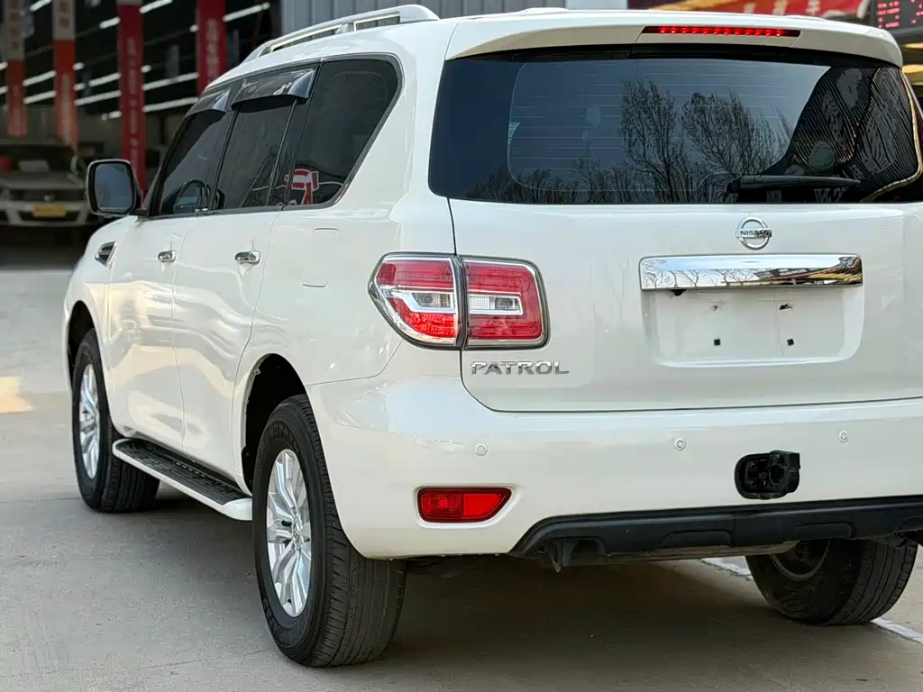 Nissan Patrol 2017 — фото 10