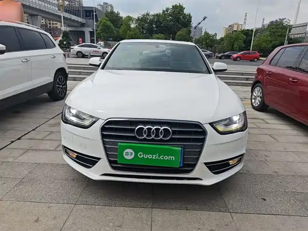 Audi A4L 2015