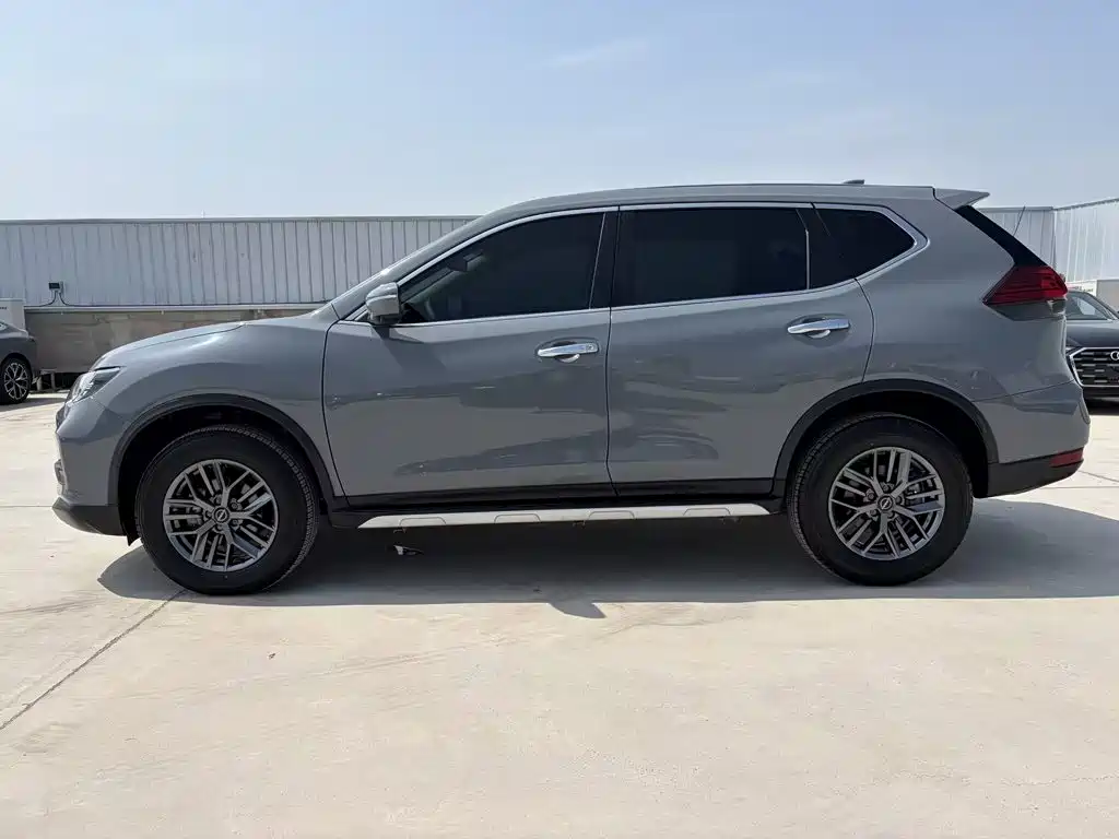 Nissan X-Trail 2025
