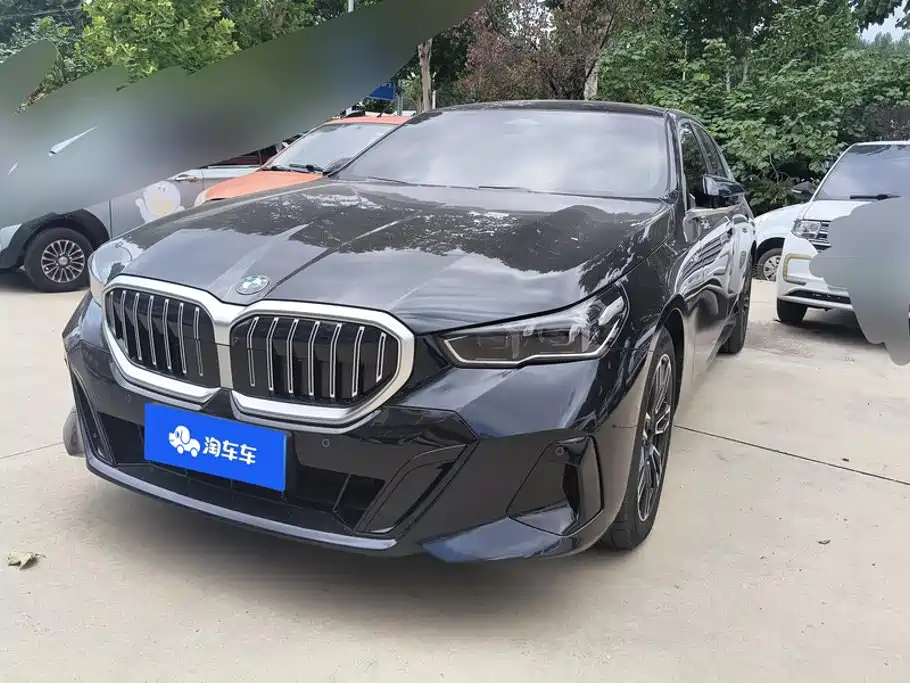 BMW 5 Series 2025