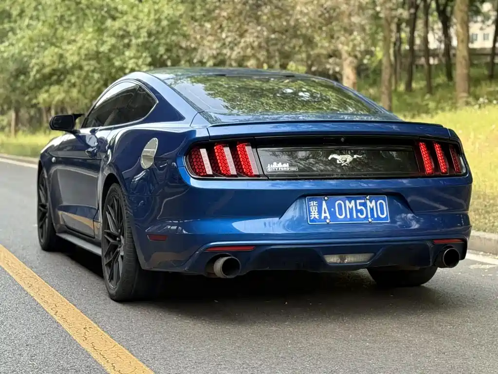 Ford Mustang 2019 — фото 10