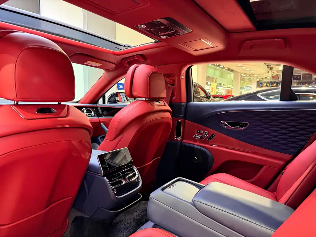 Bentley Flying Spur 2022 — фото 10