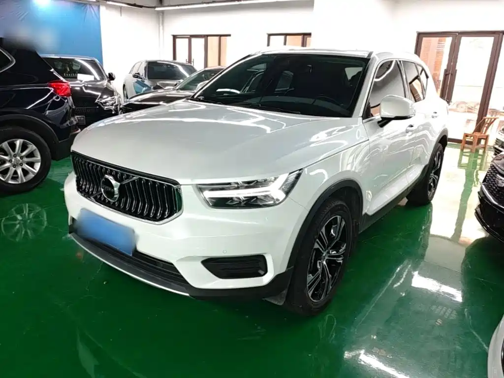 Volvo XC40 2021