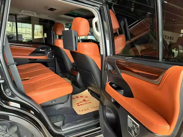 Lexus LX 2017
