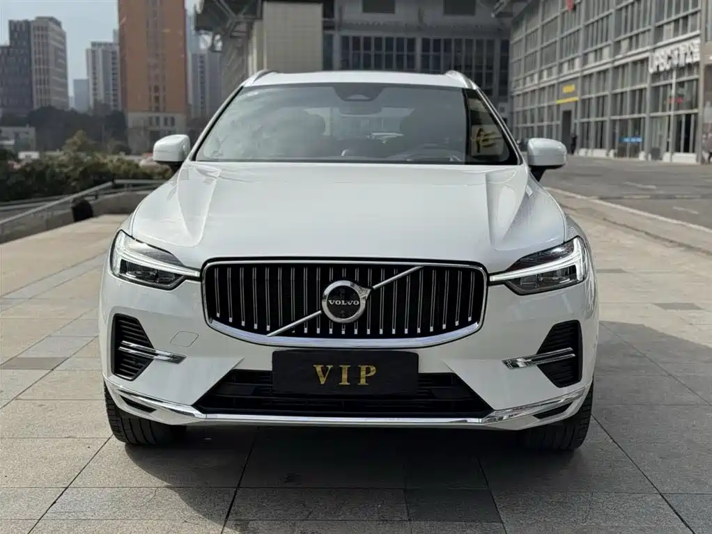 Volvo XC60 PHEV 2024 — фото 2