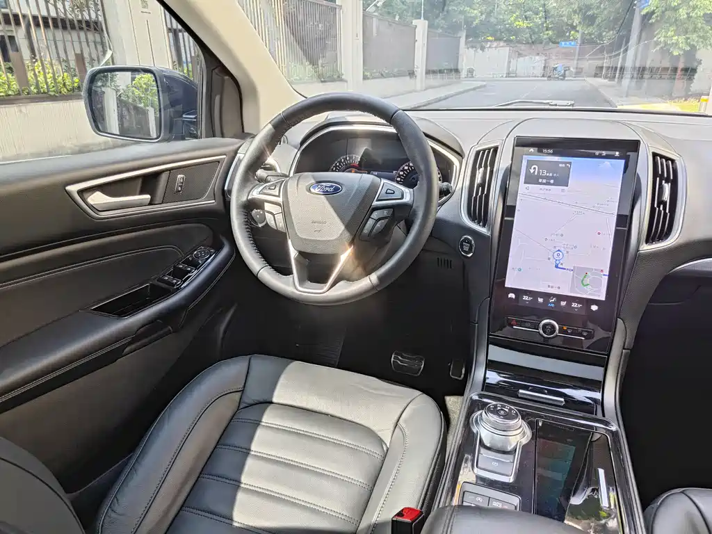 Ford Edge 2020 — фото 15