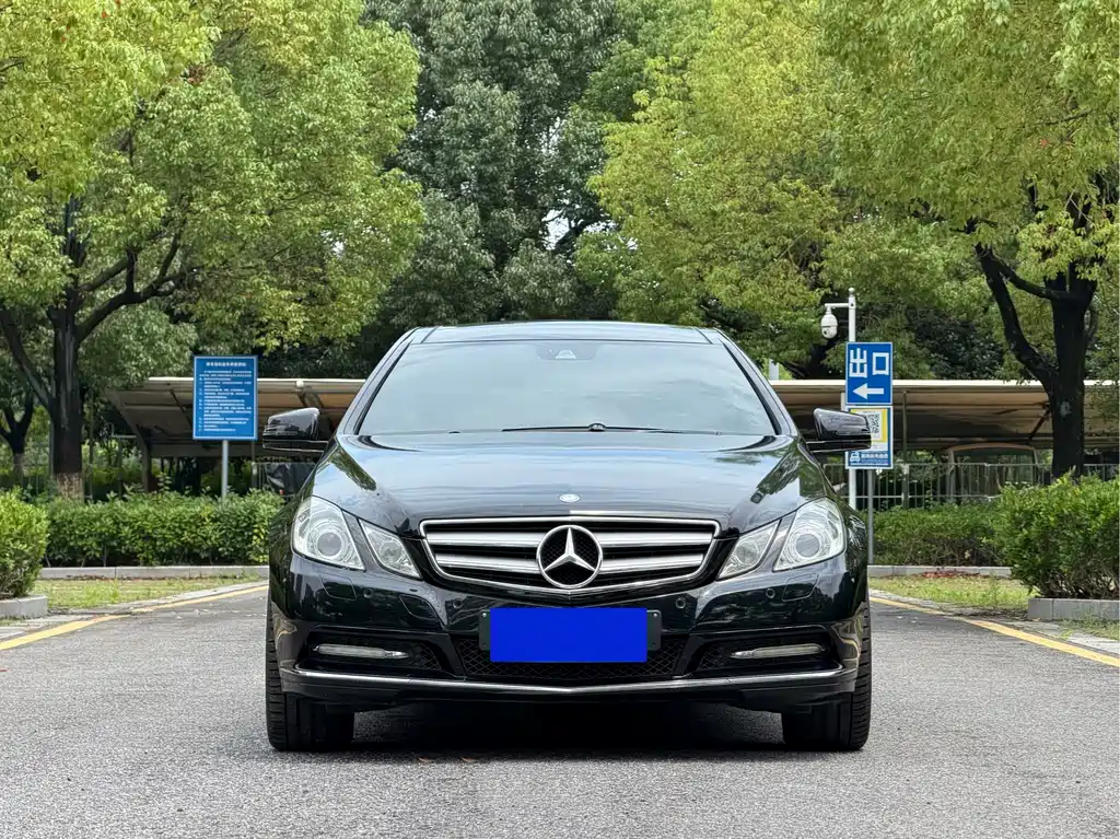 Mercedes-Benz E-Class 2011