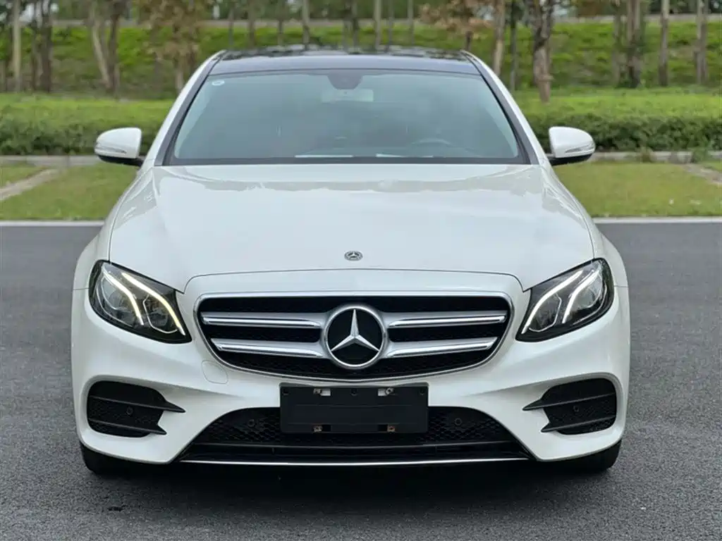 Mercedes-Benz E-Class 2019 — фото 12