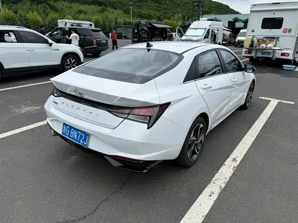 Hyundai Elantra 2023