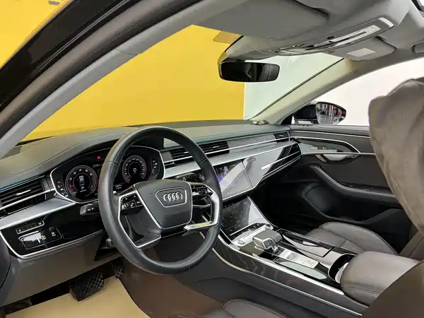 Audi A8 2024