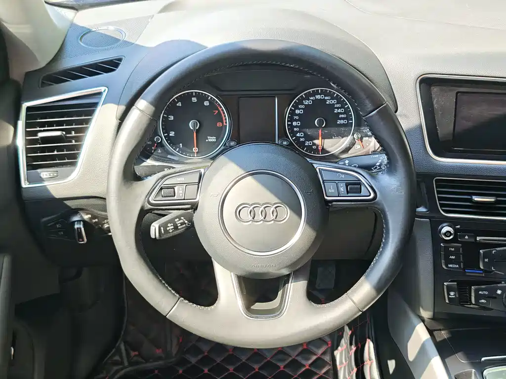 Audi Q5 2016 — фото 14