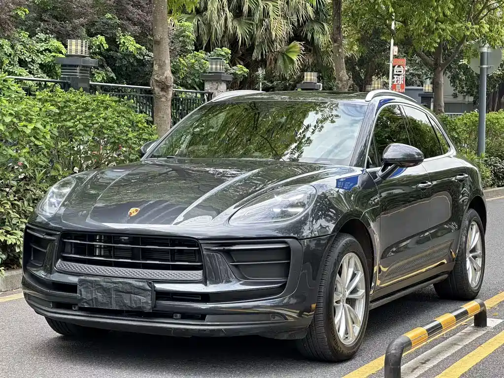 Porsche Macan 2022 — фото 1