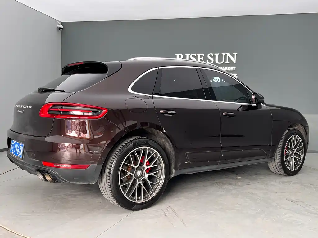 Porsche Macan 2016 — фото 9