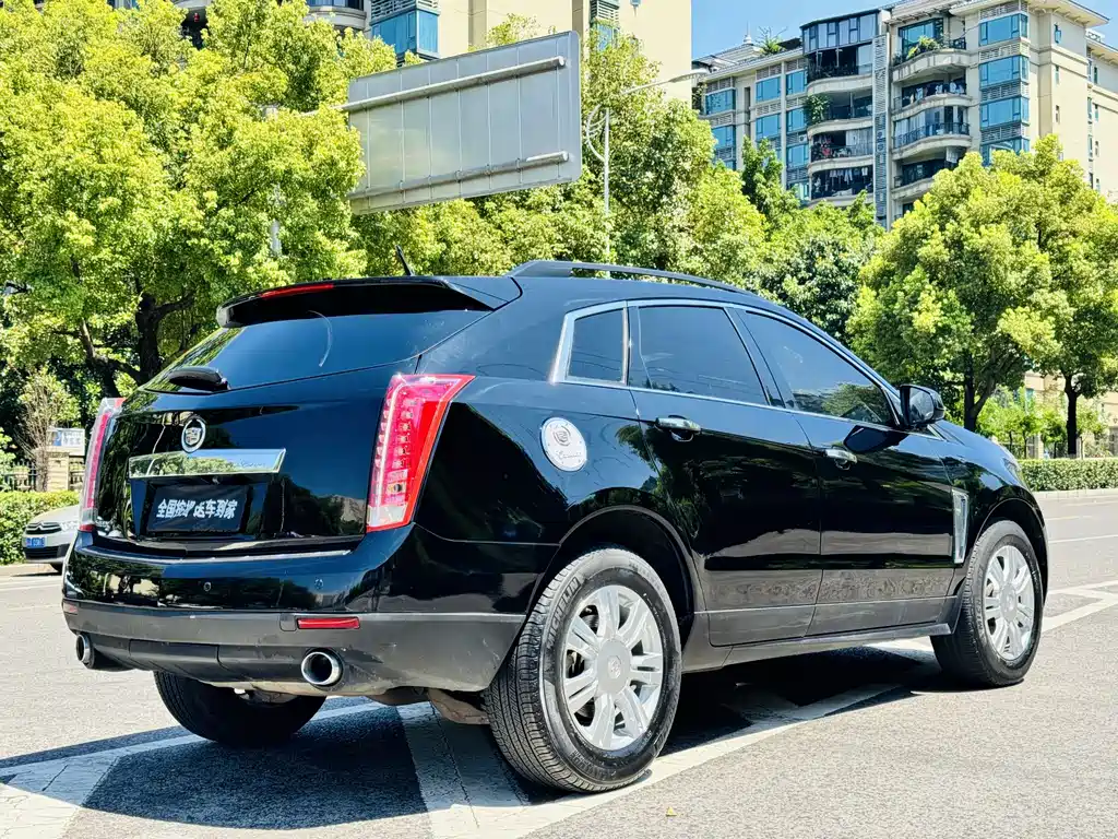 Cadillac SRX 2014 — фото 3