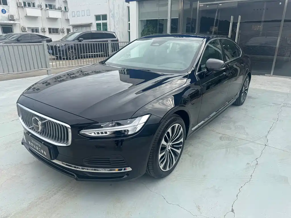 Volvo S90 PHEV — фото 1