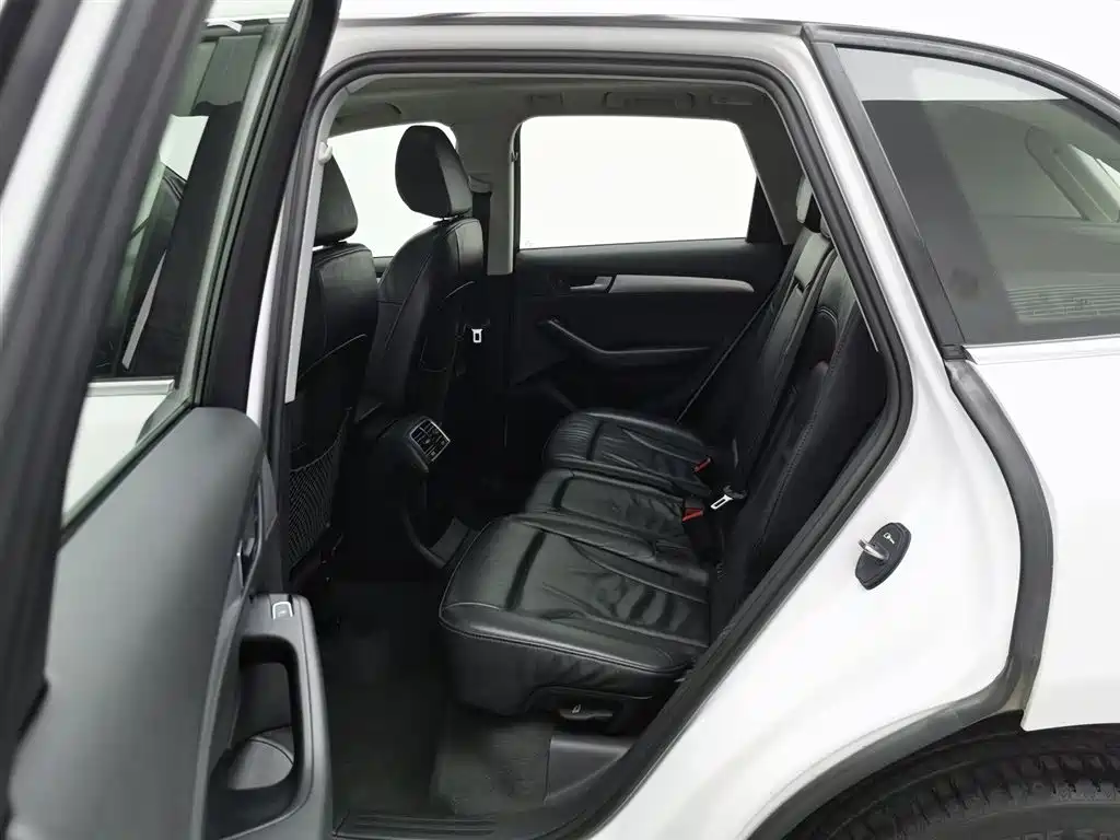 Audi Q5 2015 — фото 15