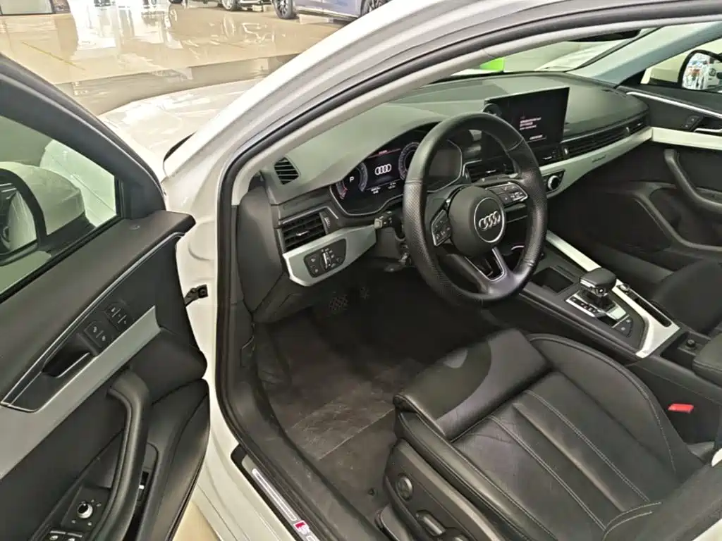 Audi A4L 2021 — фото 16