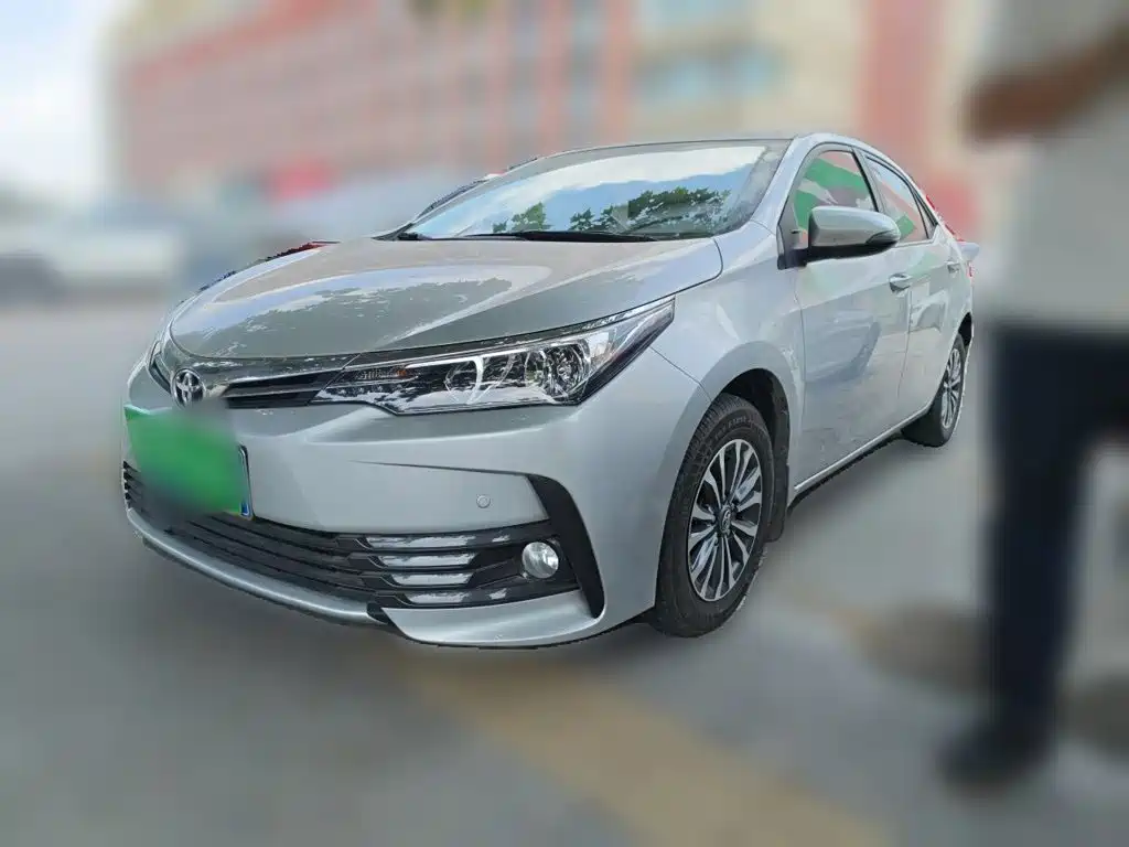 Toyota Corolla 2018 — фото 2