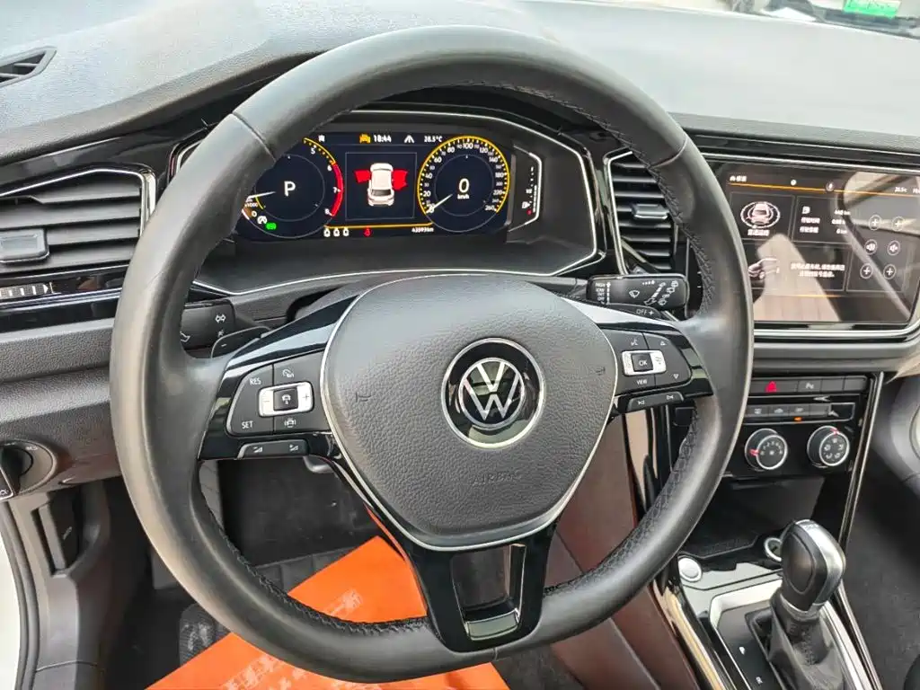 Volkswagen T-Roc 2022 — фото 8