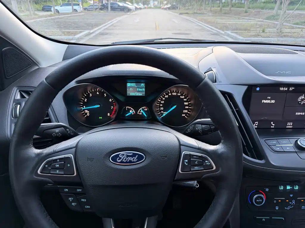 Ford Kuga 2020 — фото 9