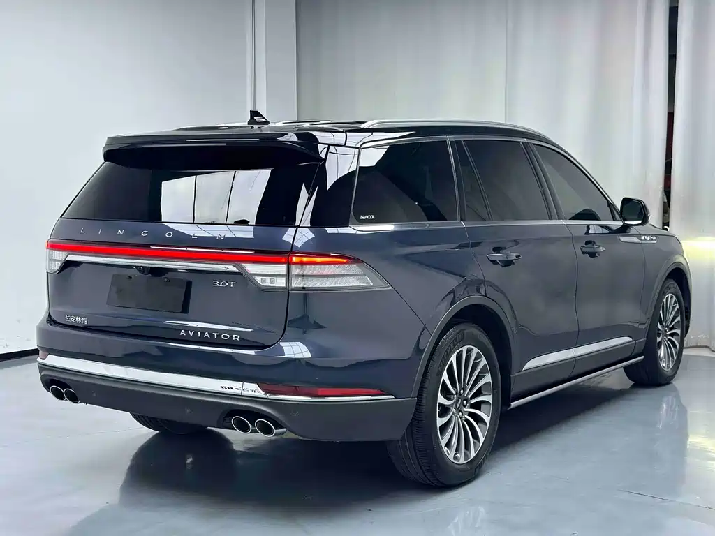 Lincoln Aviator 2021 — фото 12