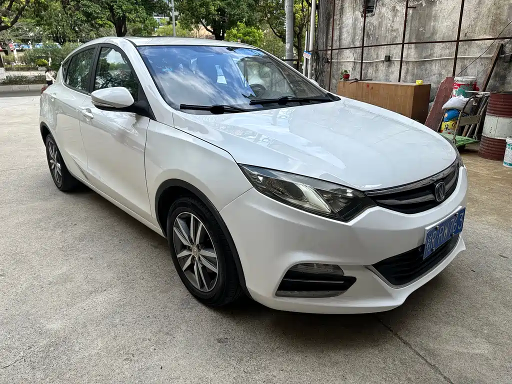 Changan Eado XT 2018 — фото 3