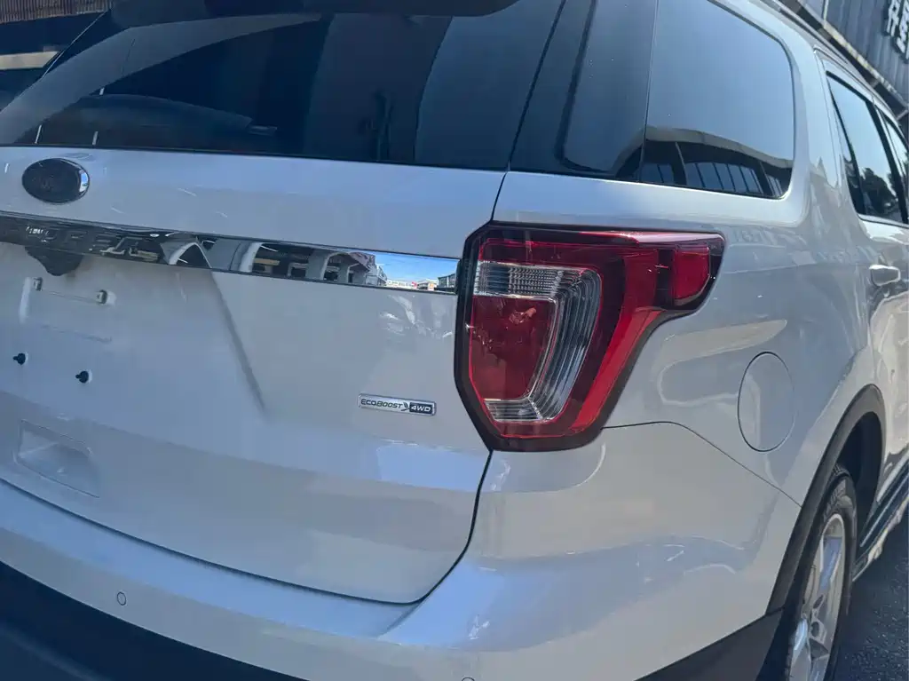 Ford Explorer 2016 — фото 13
