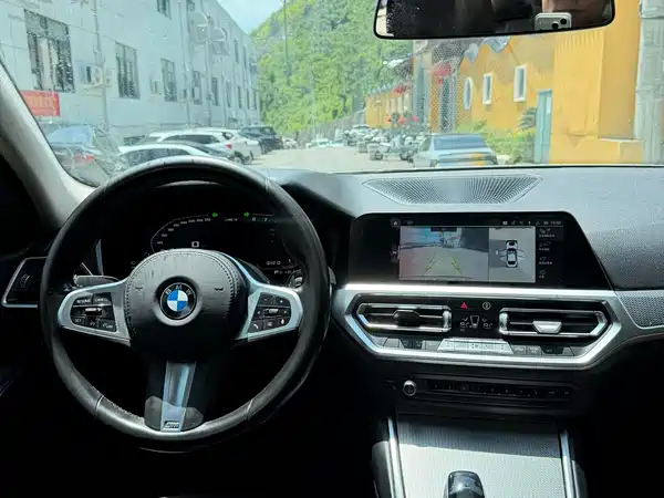BMW 3 Series 2021