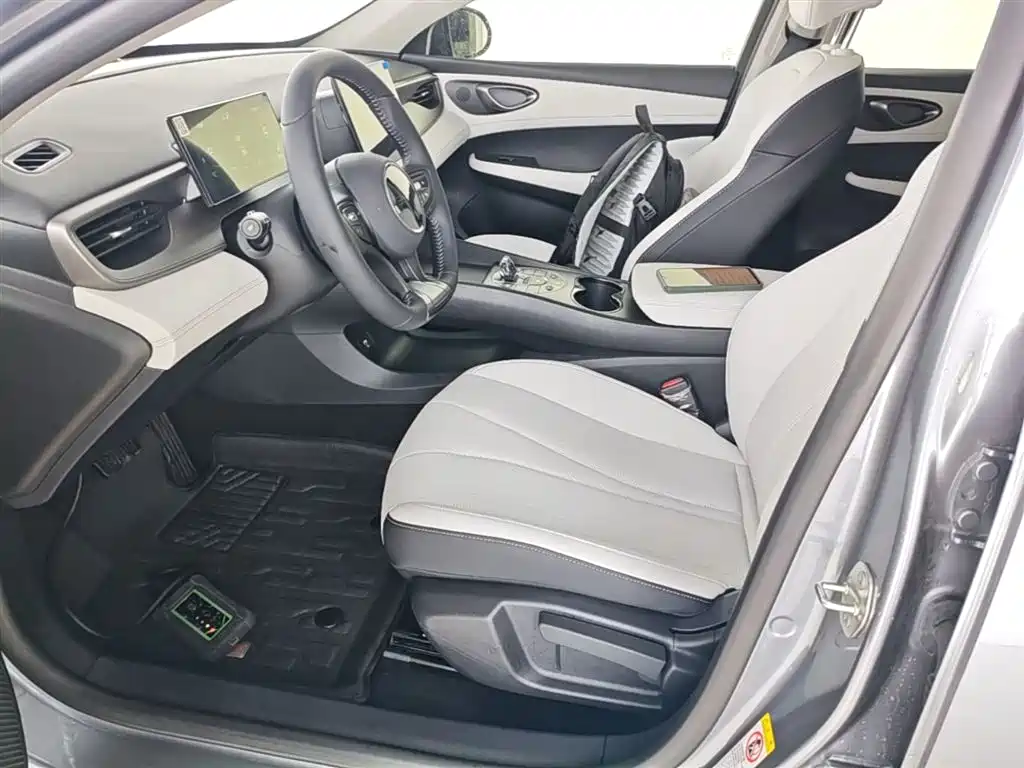 BYD Seal 05 DM-i 2025 — фото 15