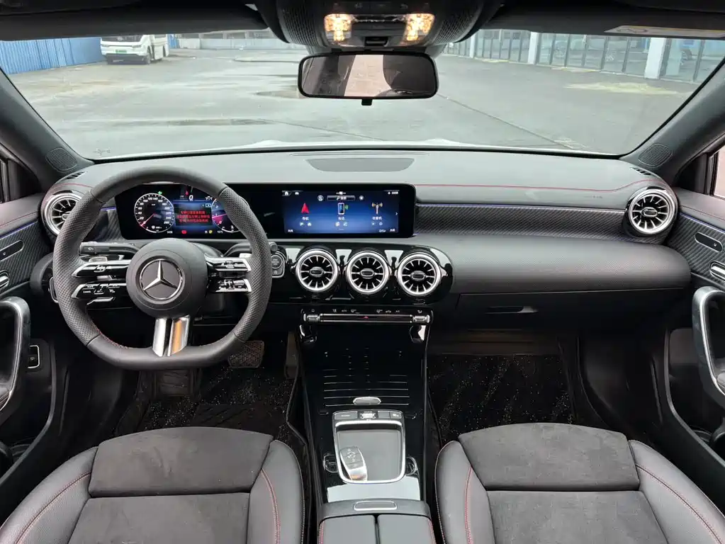 Mercedes-Benz A-Class 2025 — фото 11
