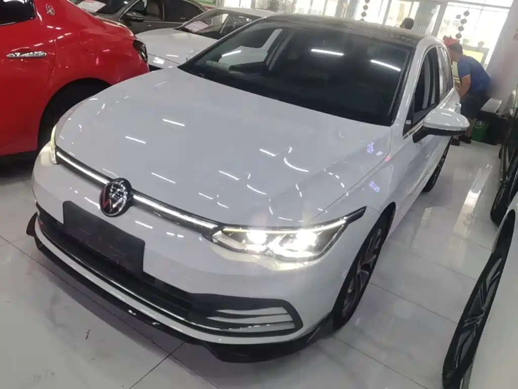Volkswagen Golf 2021
