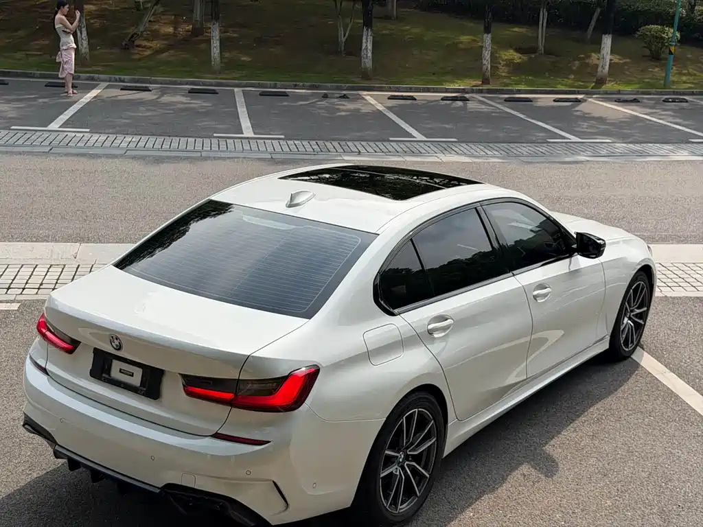 BMW 3 Series 2021 — фото 12