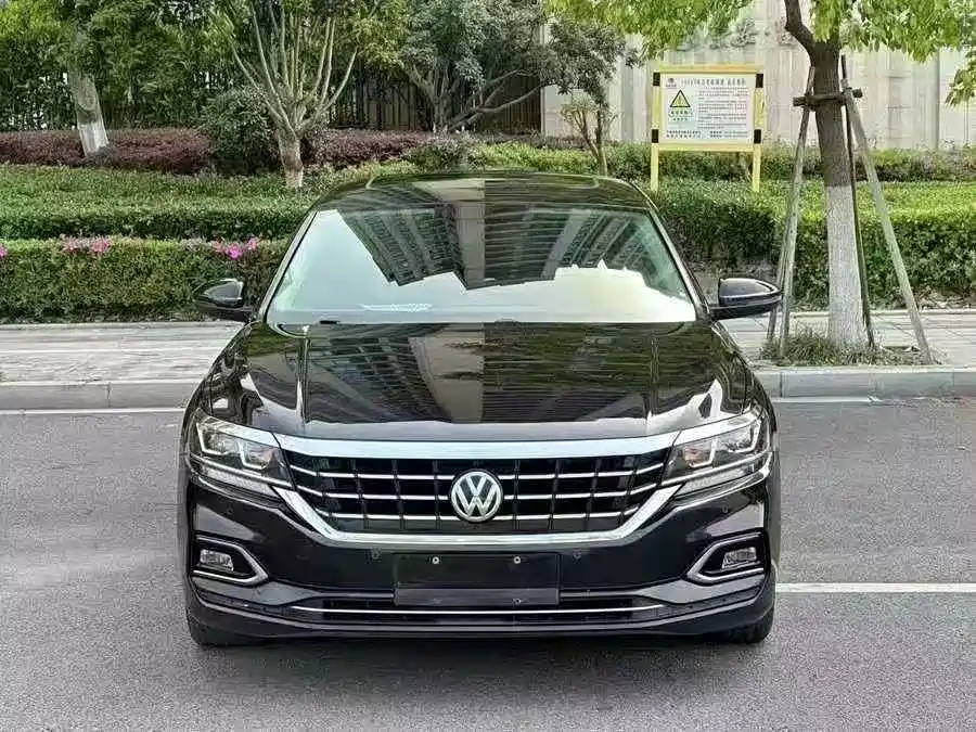 Volkswagen Passat 2023