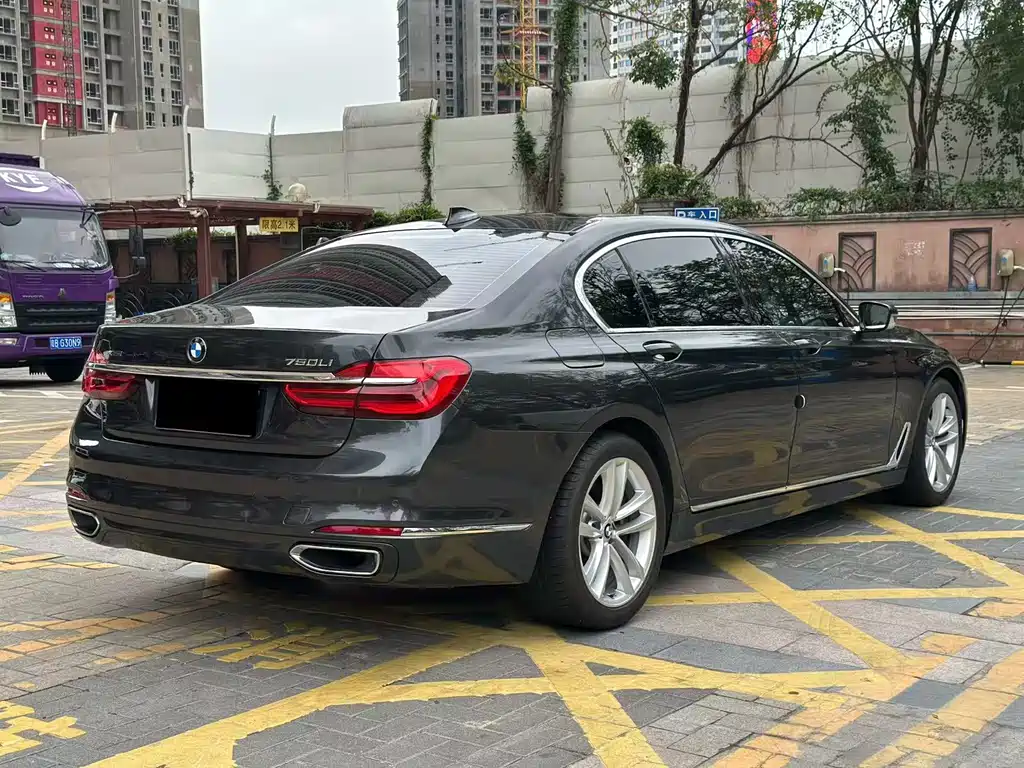 BMW 7 Series 2016 — фото 22