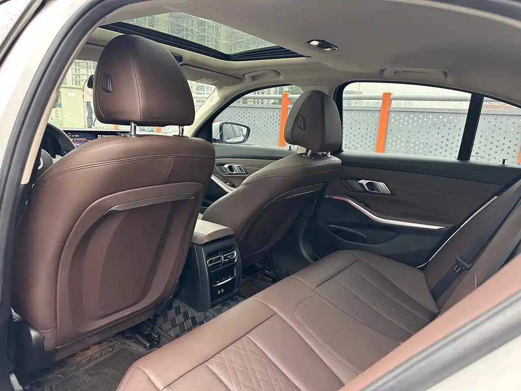 BMW 3 Series 2023