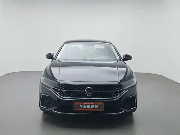 Volkswagen Passat 2023