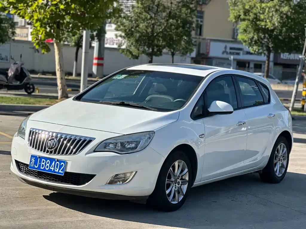 Buick Excelle 2013