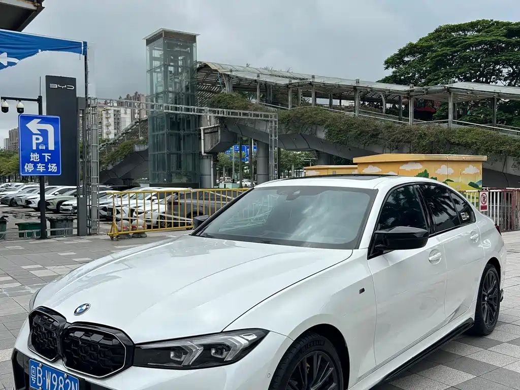 BMW 3 Series 2023