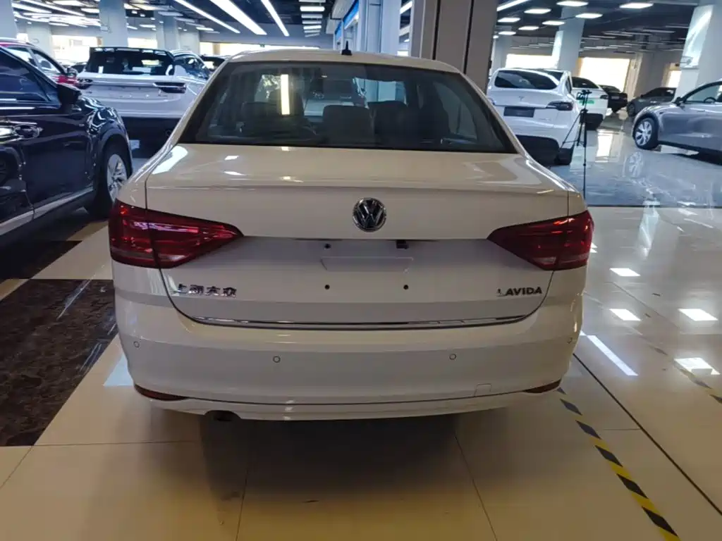 Volkswagen Lavida 2016
