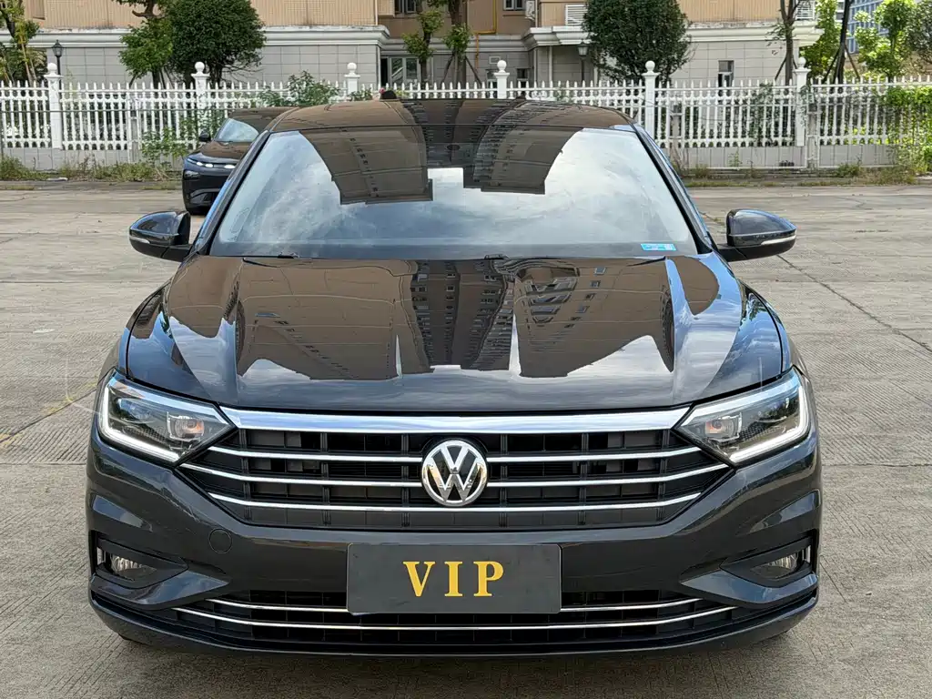 Volkswagen Sagitar 2021