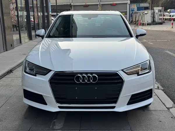 Audi A4L 2017