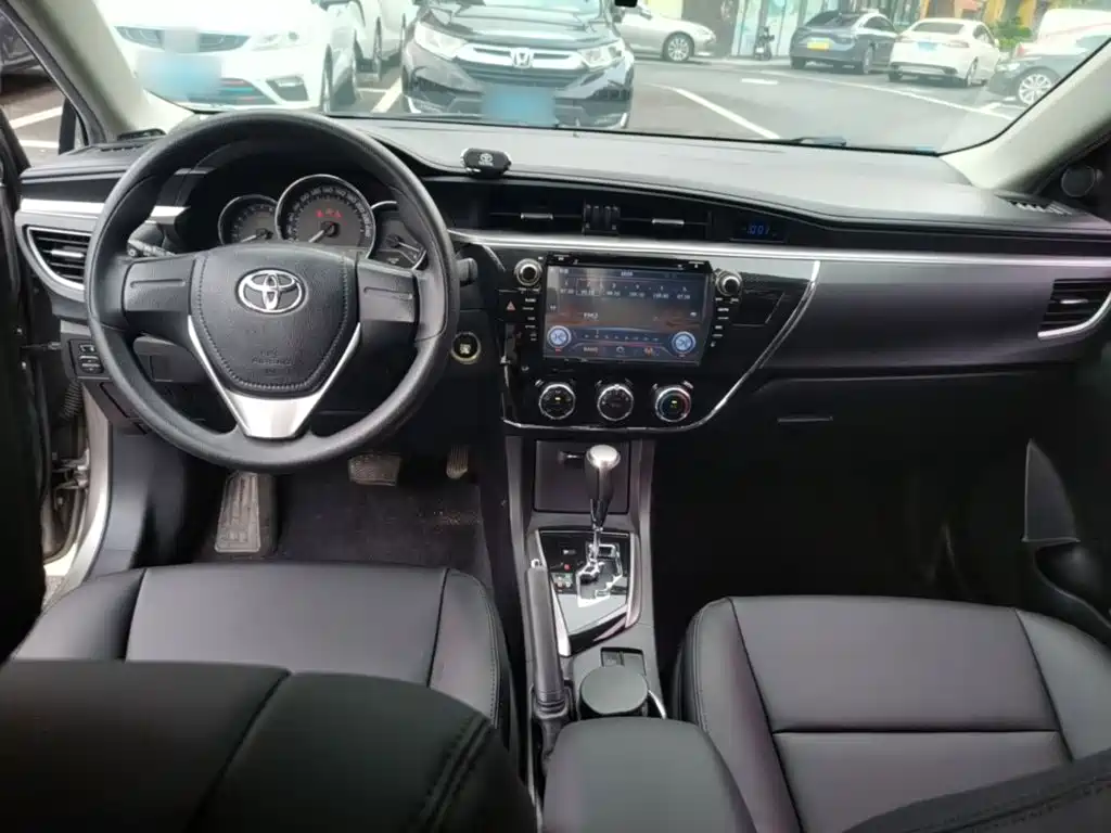 Toyota Corolla 2016 — фото 10