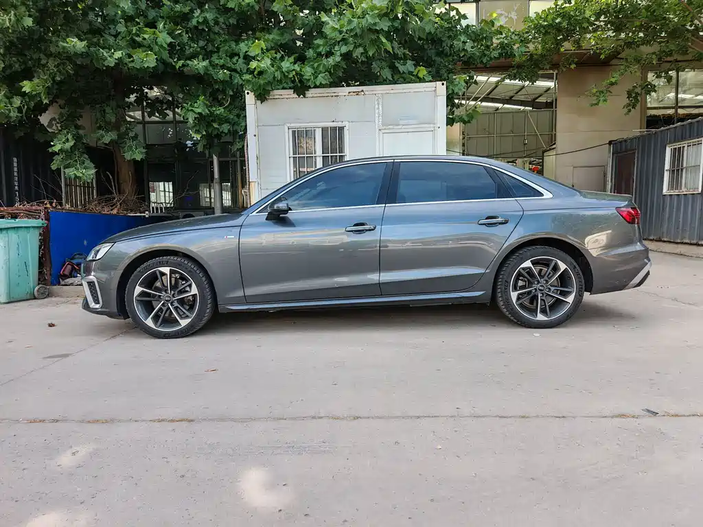 Audi A4L 2023