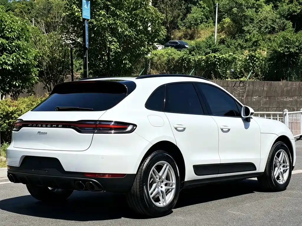Porsche Macan 2020 — фото 10