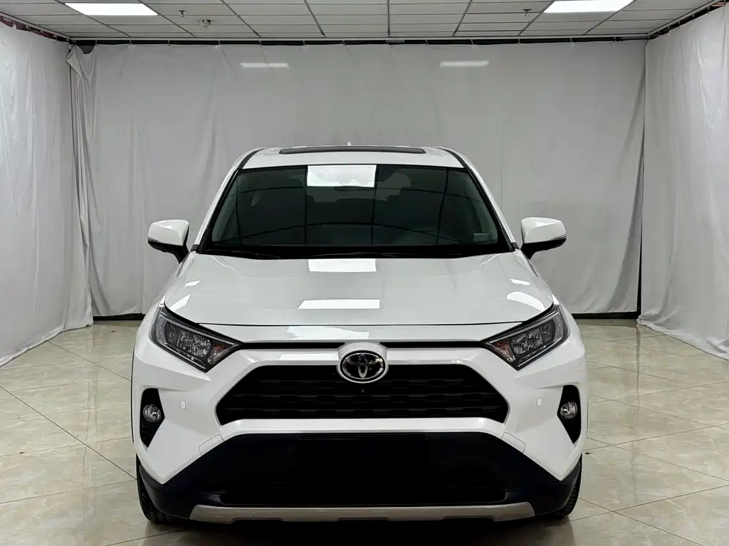 Toyota RAV4 2020 — фото 2