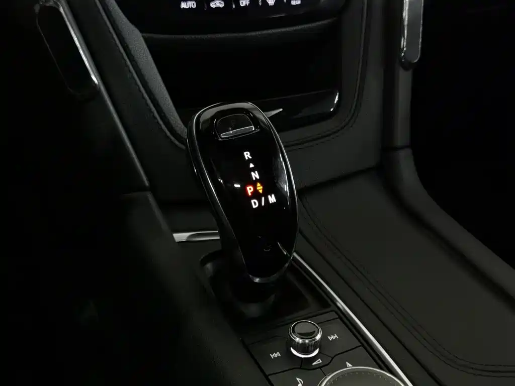 Cadillac XT6 2020 — фото 13