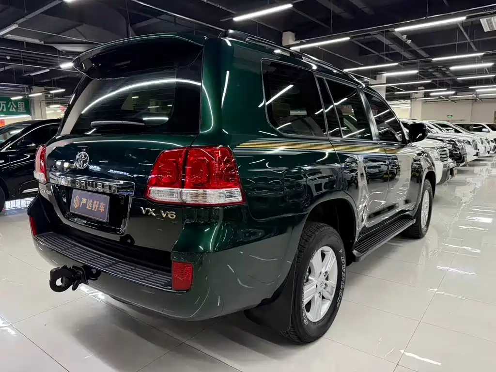 Toyota Land Cruiser 2011 — фото 4