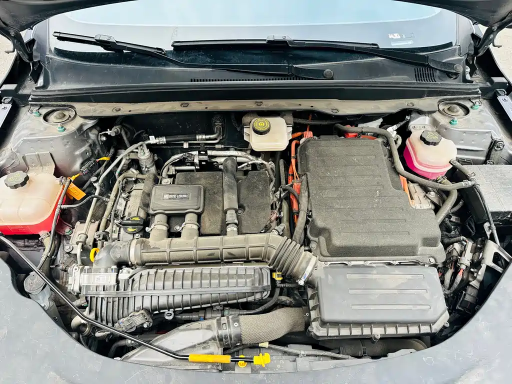 BYD Seal 05 DM-i 2025 — фото 18