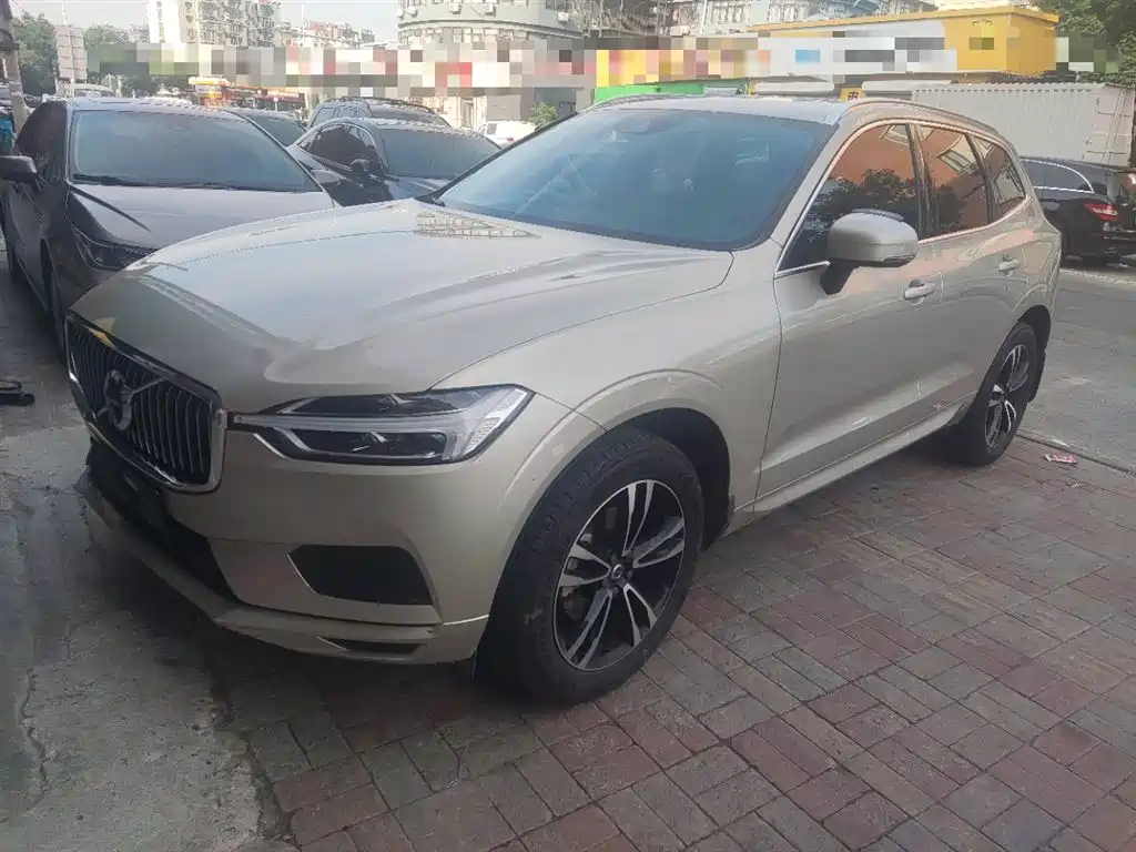 Volvo XC60 2019 — фото 1