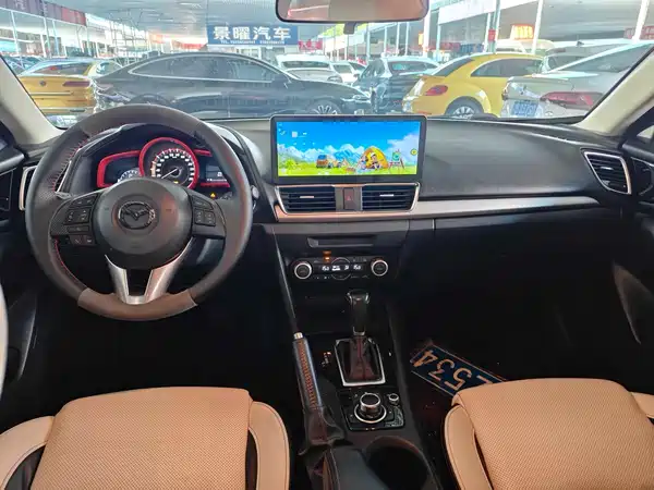 Mazda 3 Axela 2014